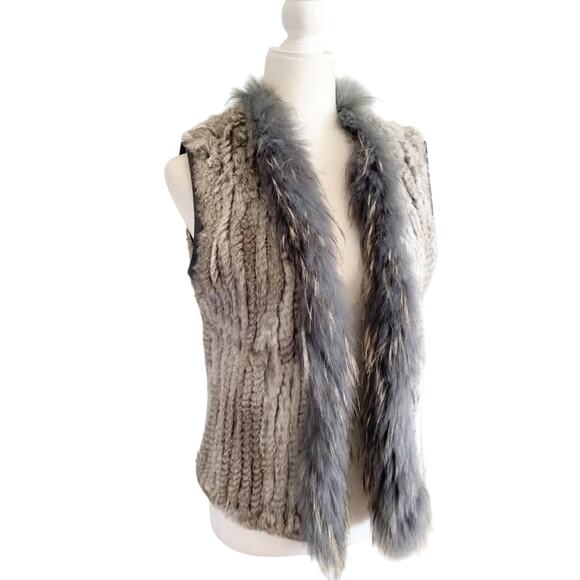 What Goes Around Comes Around Rabbit Fur Vest Small Grey - Picture 4 of 9
